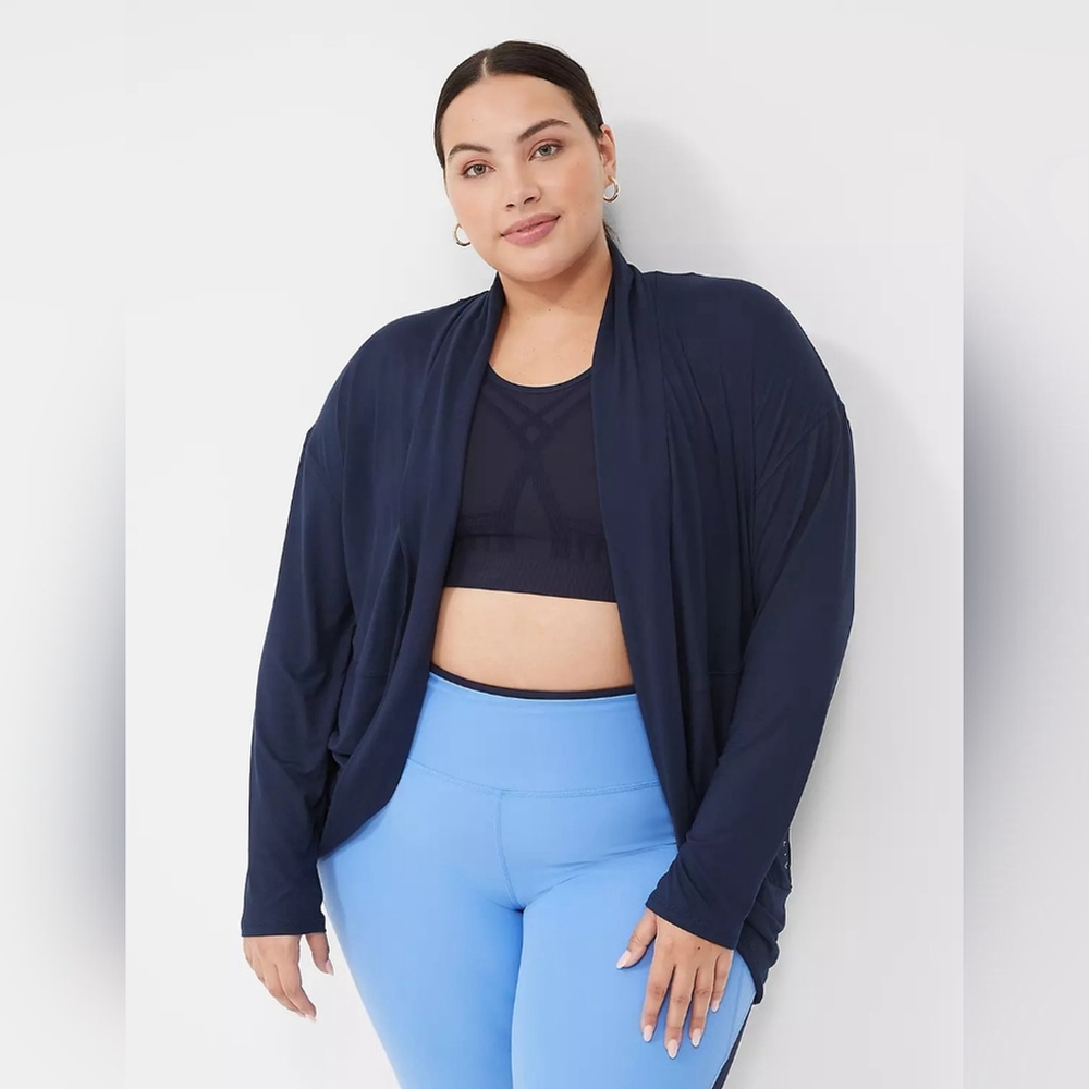 EUC LIVI Recycled LIVI Soft Cocoon Navy Overpiece